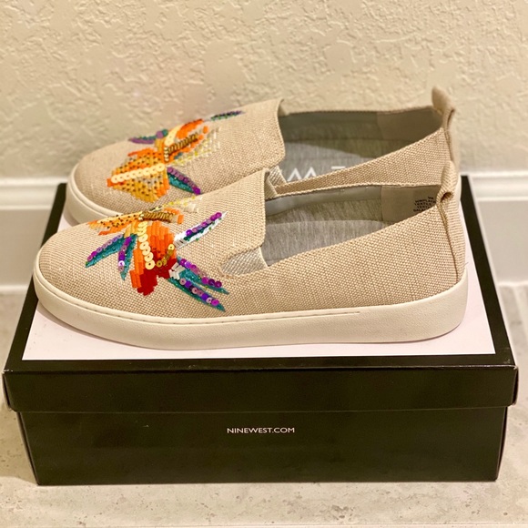 Nine West Shoes - Nine West light beige Playa Vista Sneaker size 8M